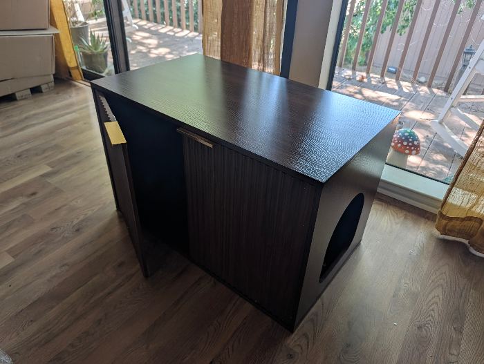 Cat Litter Box Enclosure