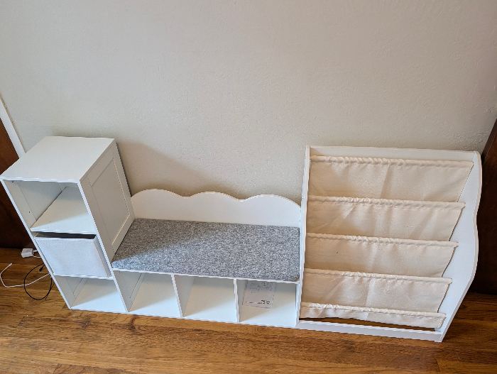 Kids Reading Nook Bookshelf