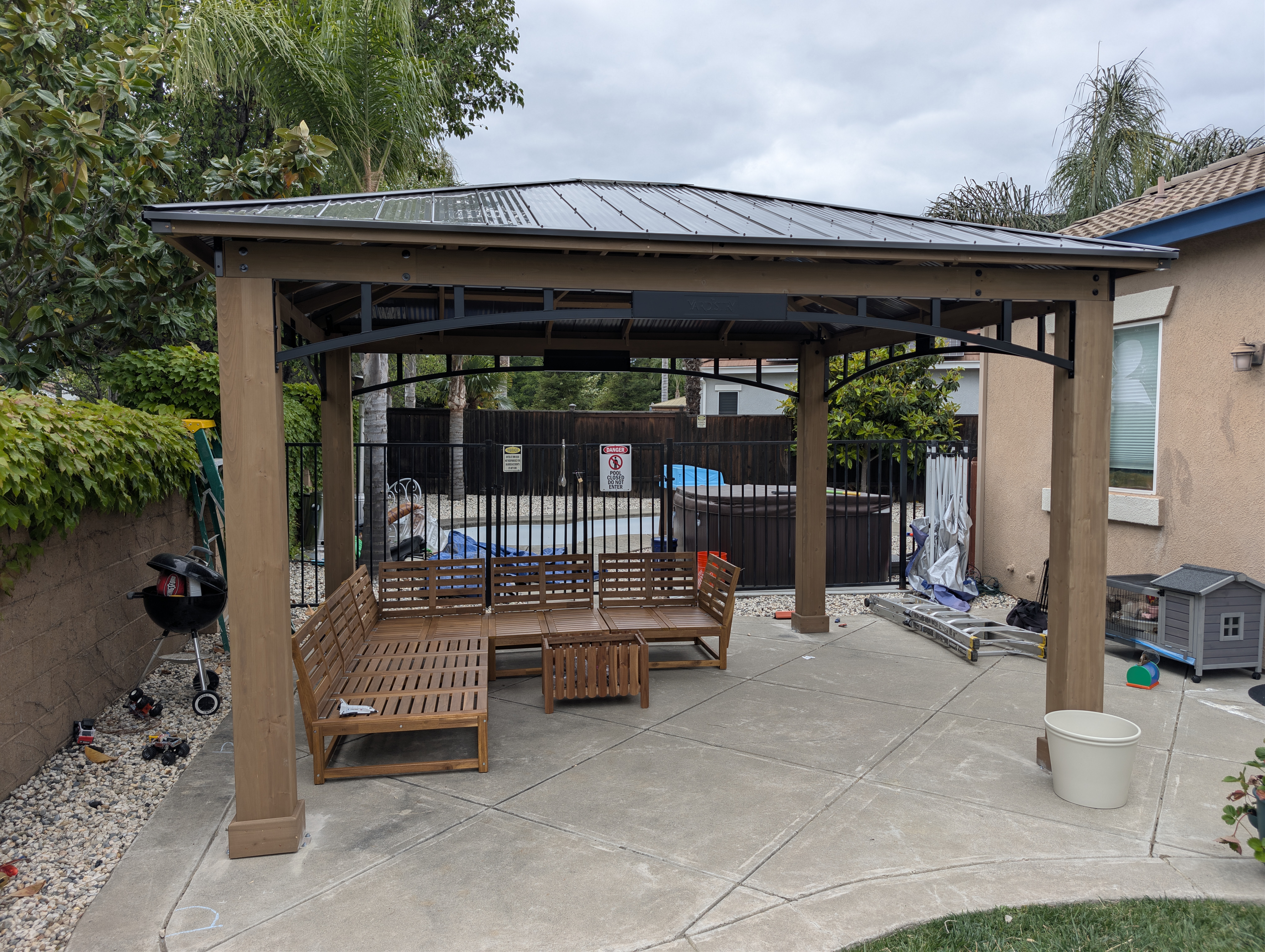 Gazebos & Outdoor